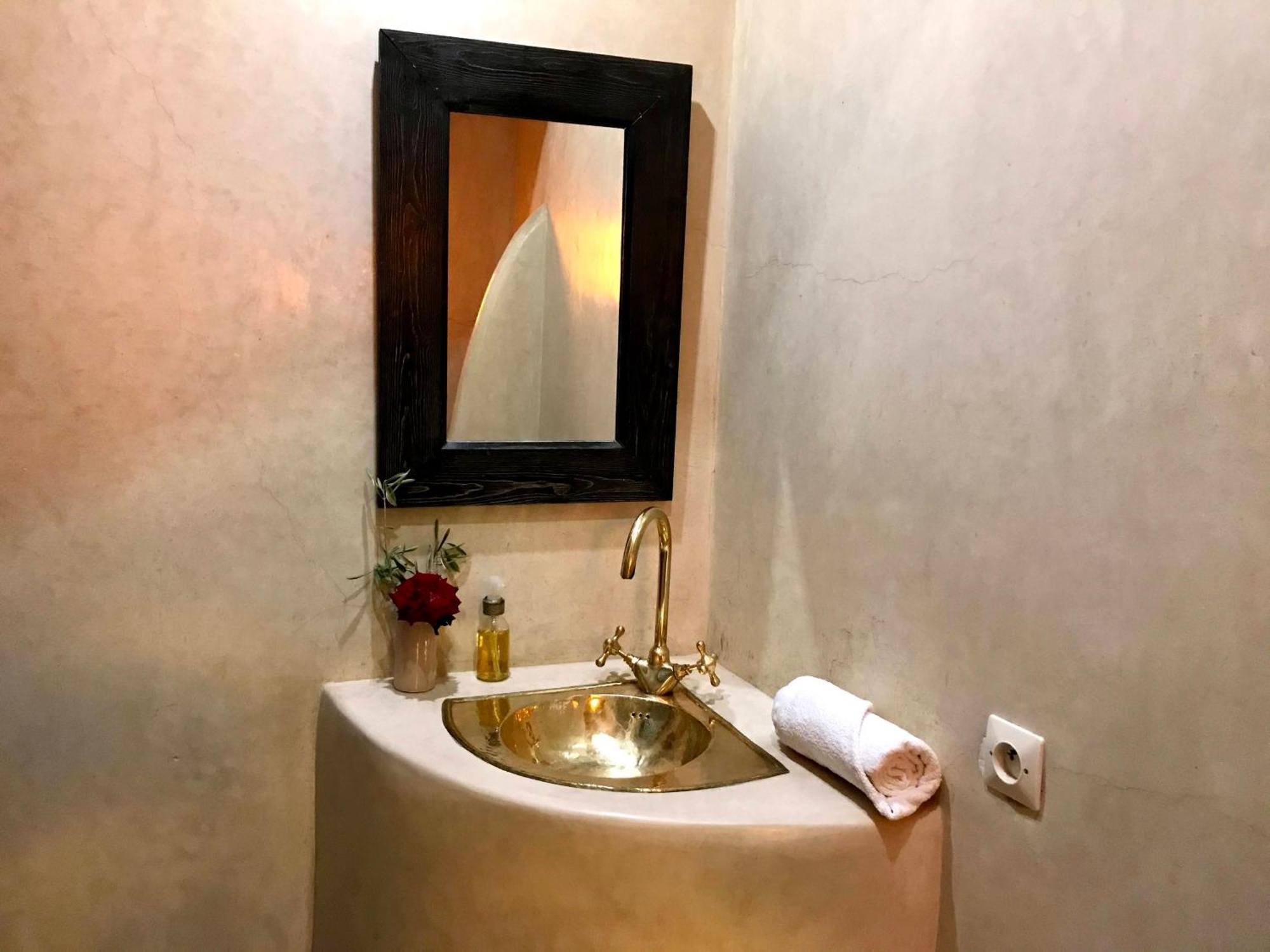 Douiria Double Room with Private Bathroom